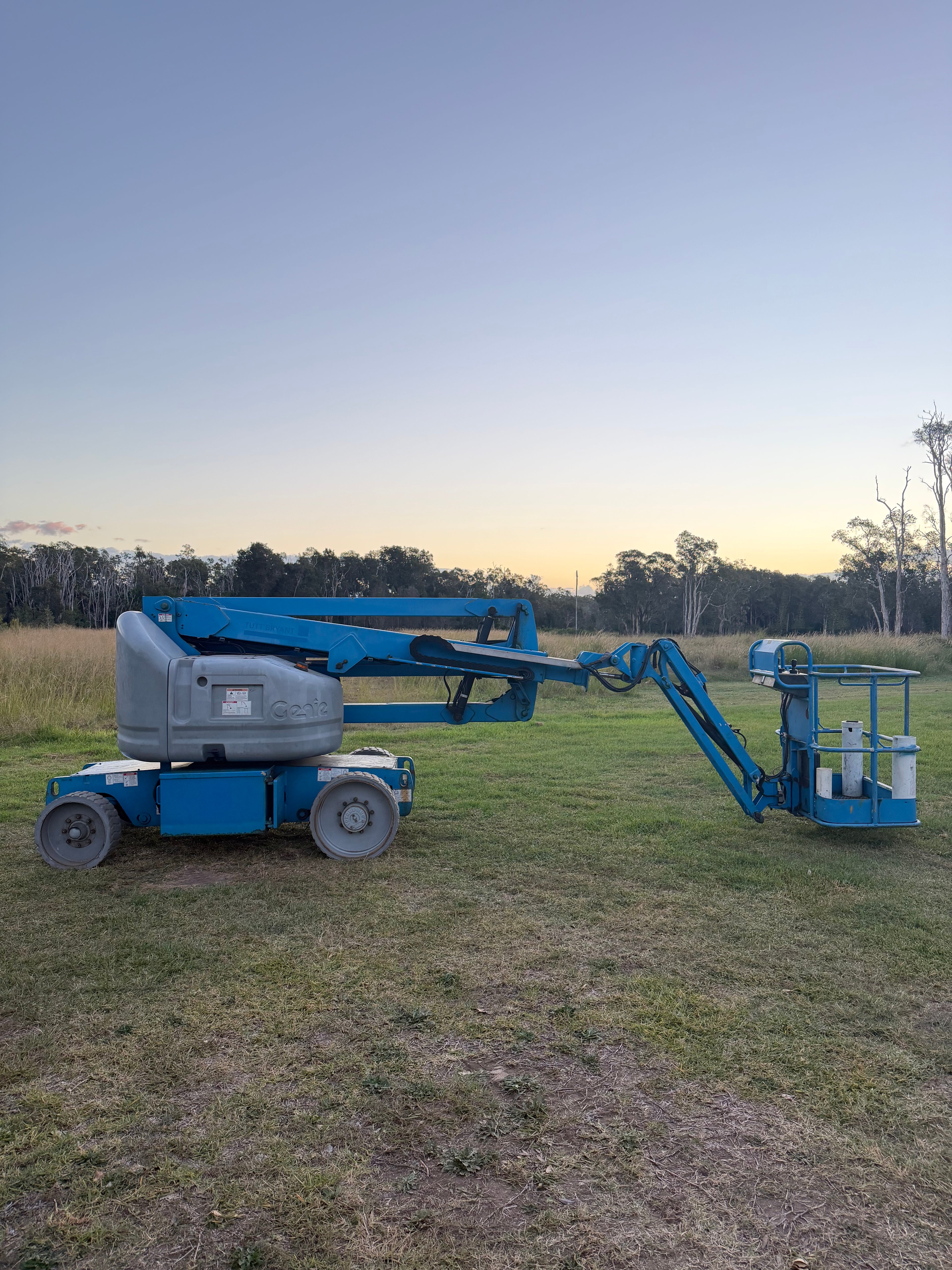 2016 Genie EWP Z40/23 NRJ Electric Knuckle Boom