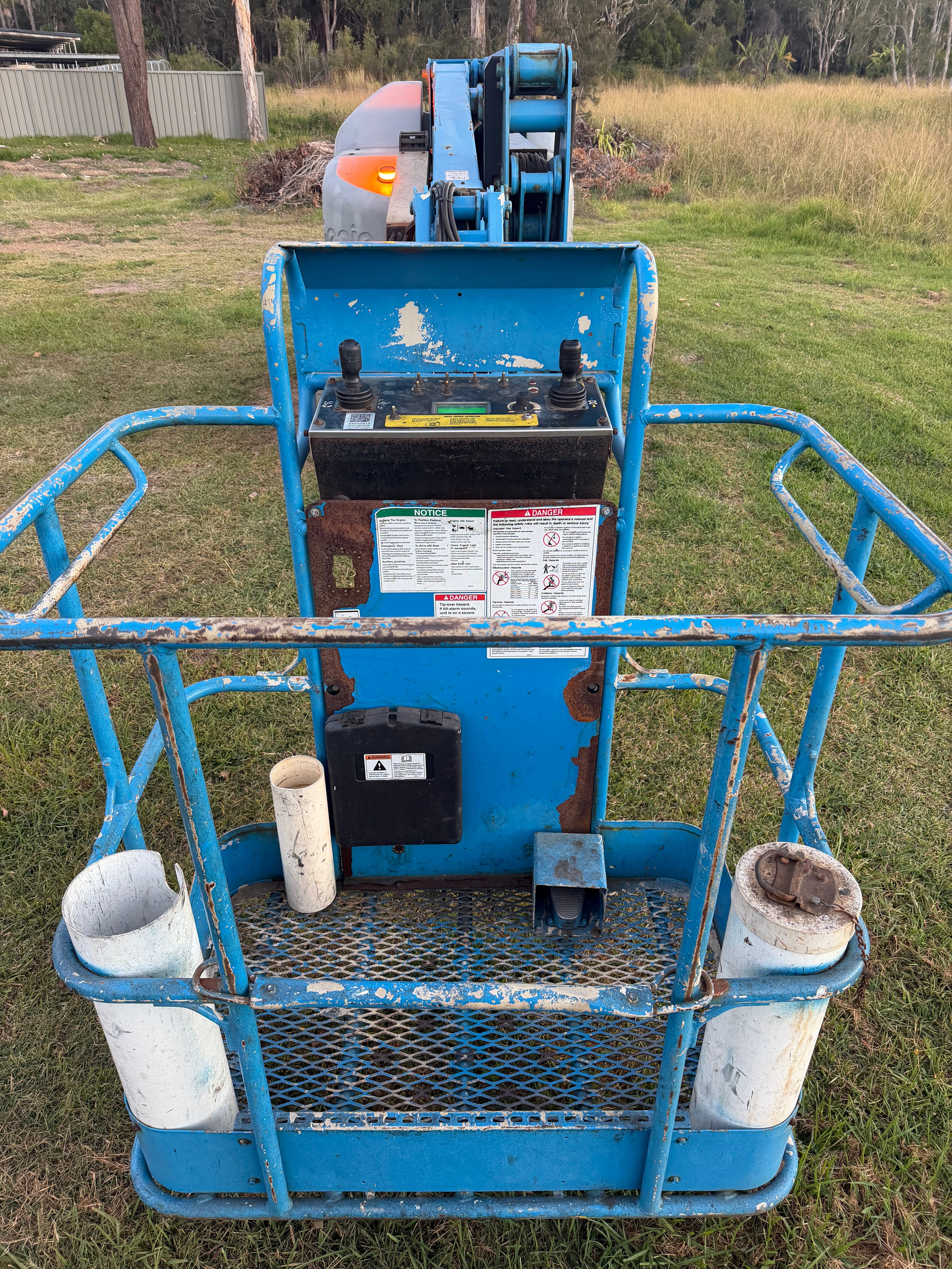 2016 Genie EWP Z40/23 NRJ Electric Knuckle Boom