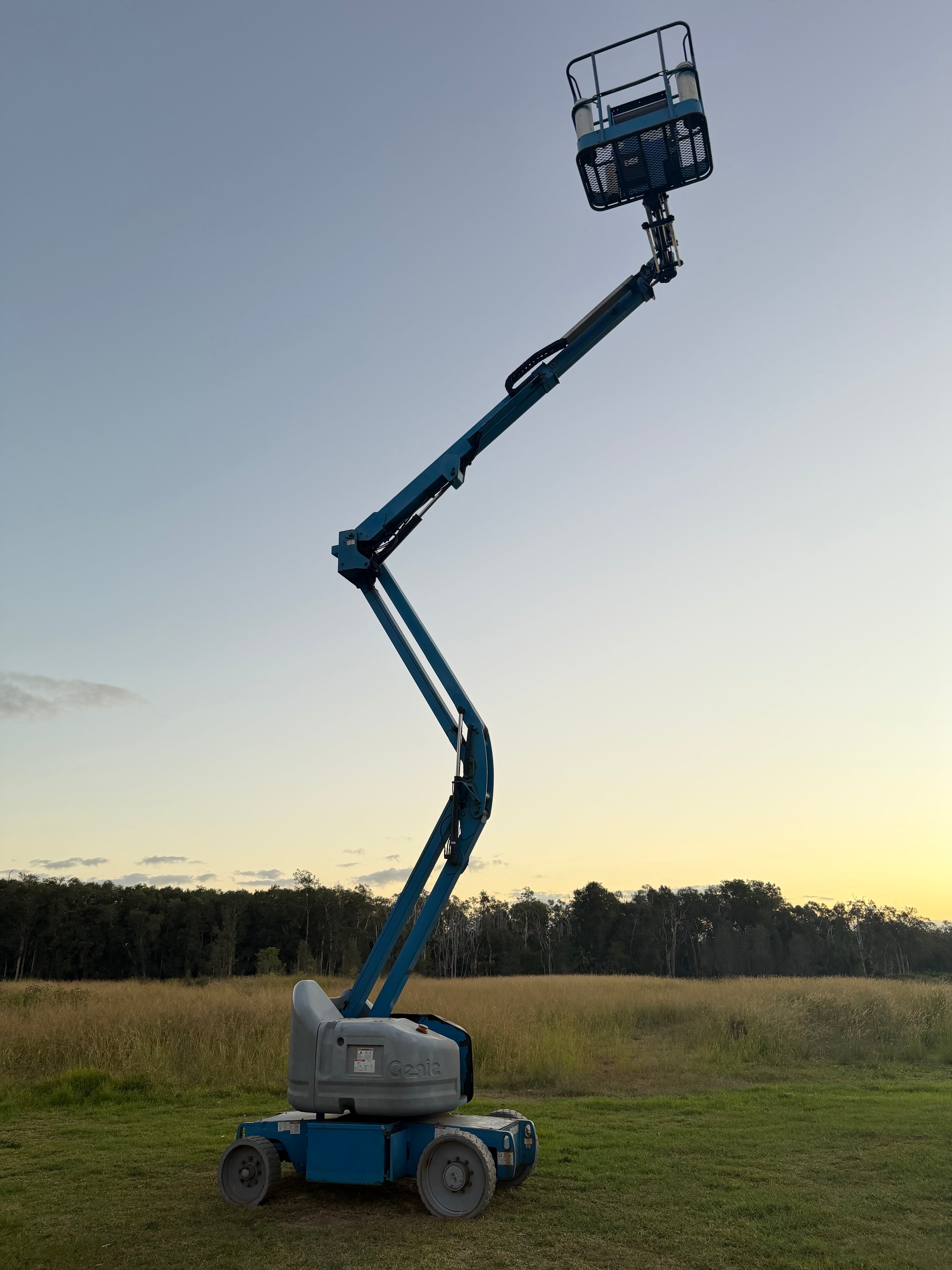 2016 Genie EWP Z40/23 NRJ Electric Knuckle Boom