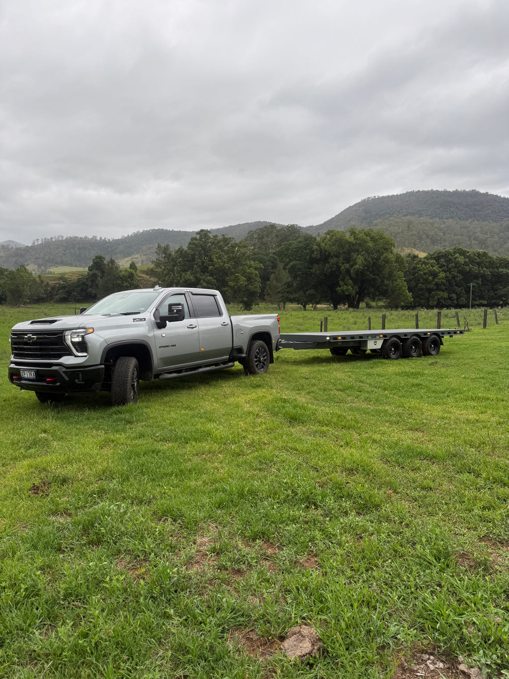 2026 CVHI Tri-axle Flat Top Trailer 4.5t ATM