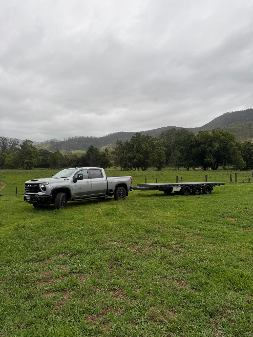 2026 CVHI Tri-axle Flat Top Trailer 4.5t ATM