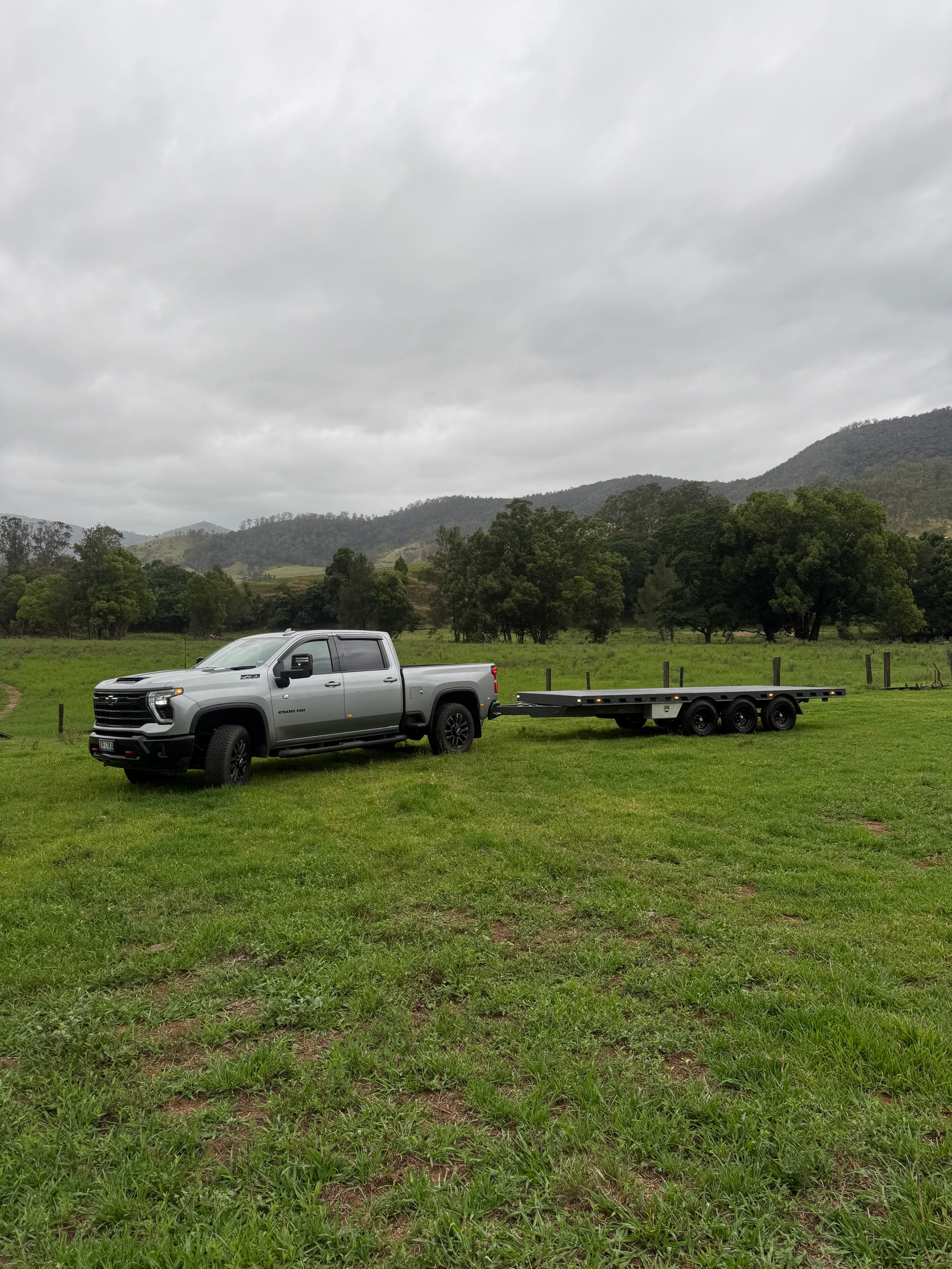 2026 CVHI Tri-axle Flat Top Trailer 4.5t ATM