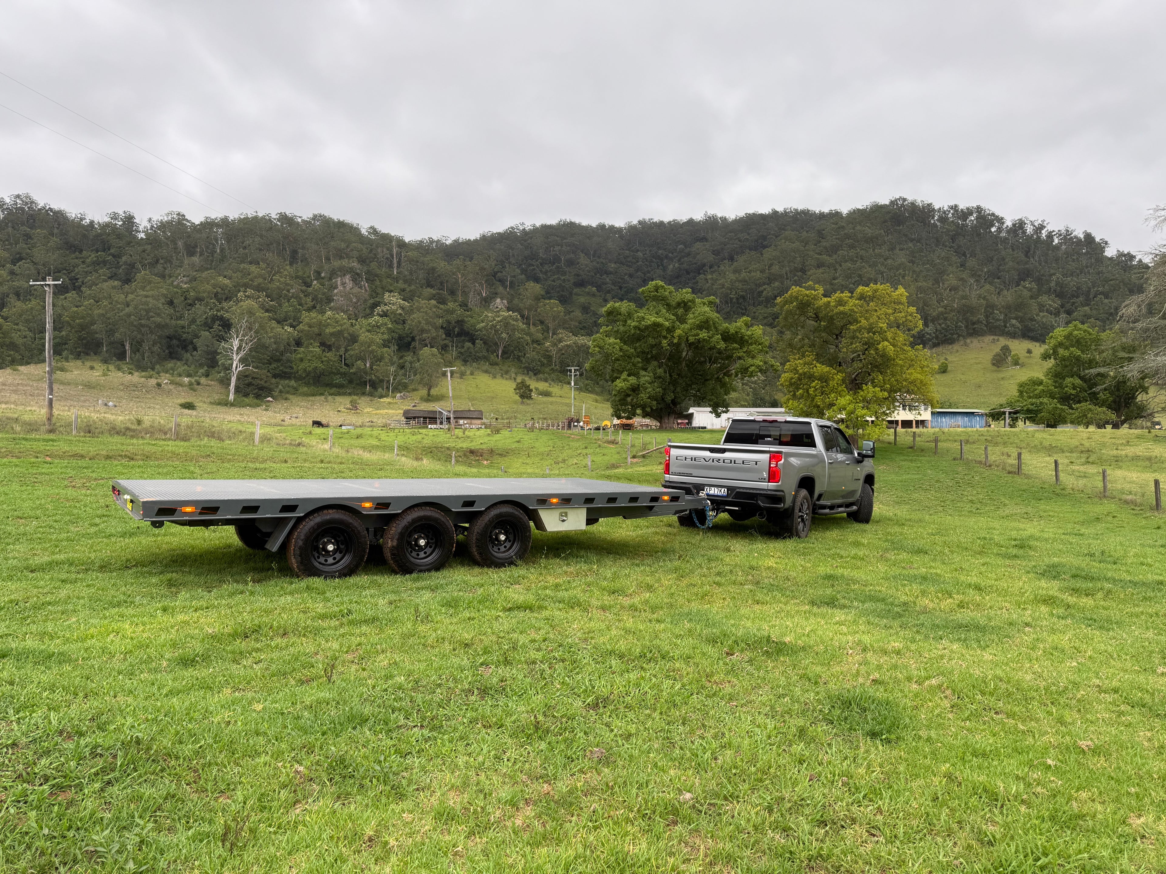 2026 CVHI Tri-axle Flat Top Trailer 4.5t ATM