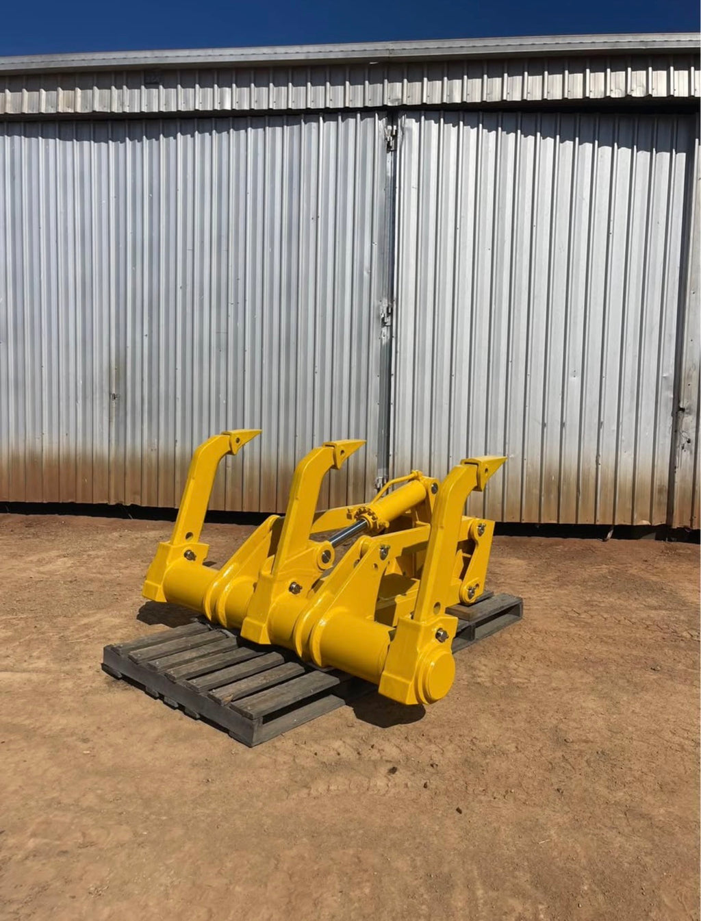 Geniune Komatsu D65 Multi-Shank Rippers