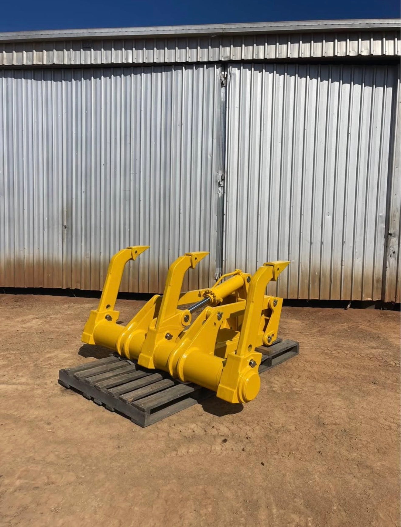 Geniune Komatsu D65 Multi-Shank Rippers