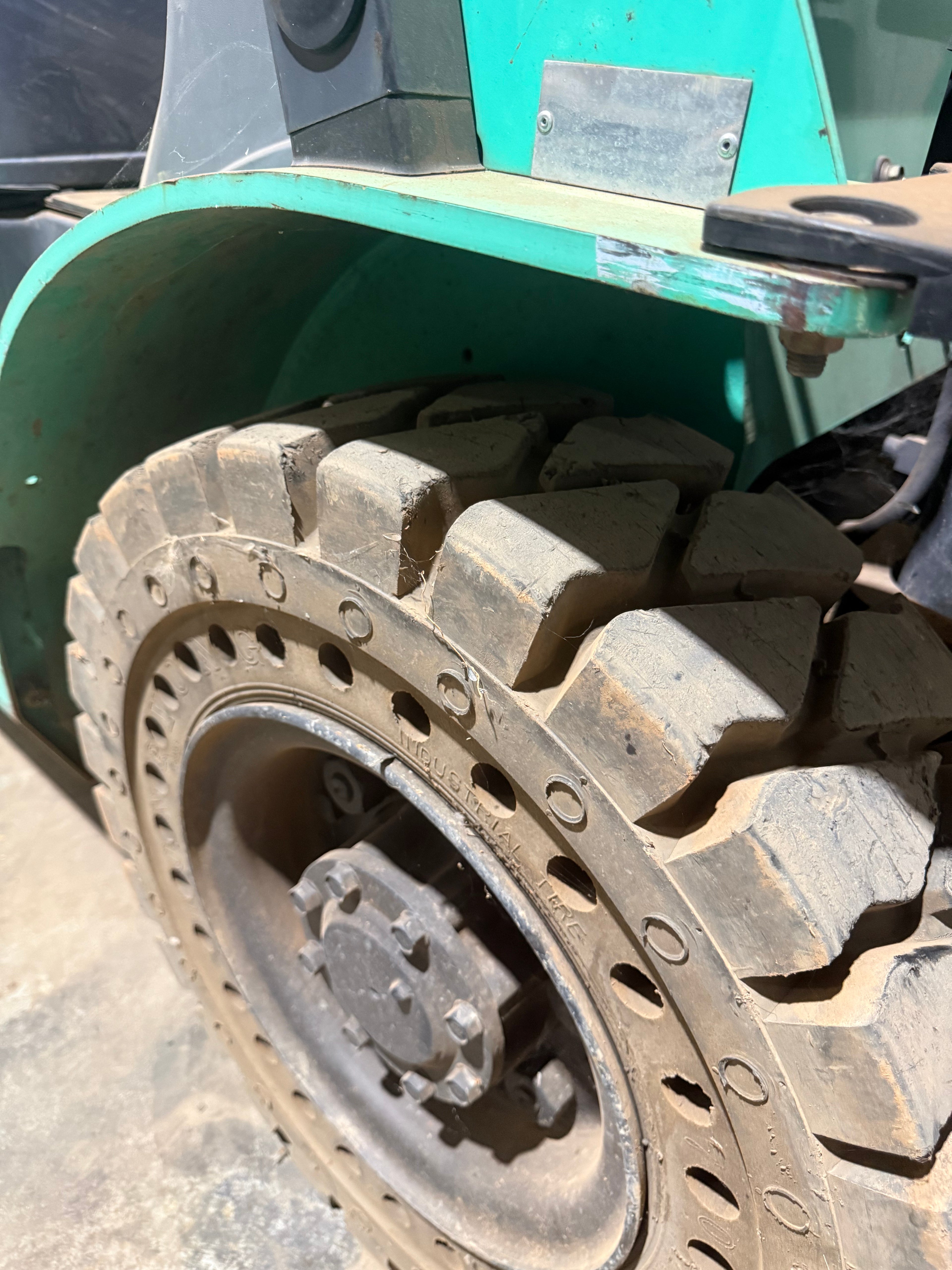 2005 Mitsubishi FG25N Forklift