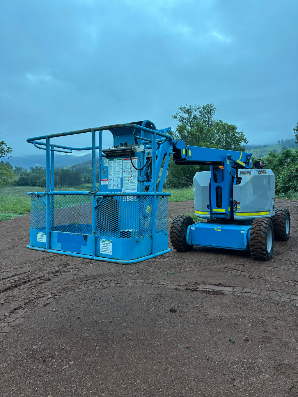 2016 Genie 4x4 EWP Z34/22 Diesel Knuckle Boom Lift