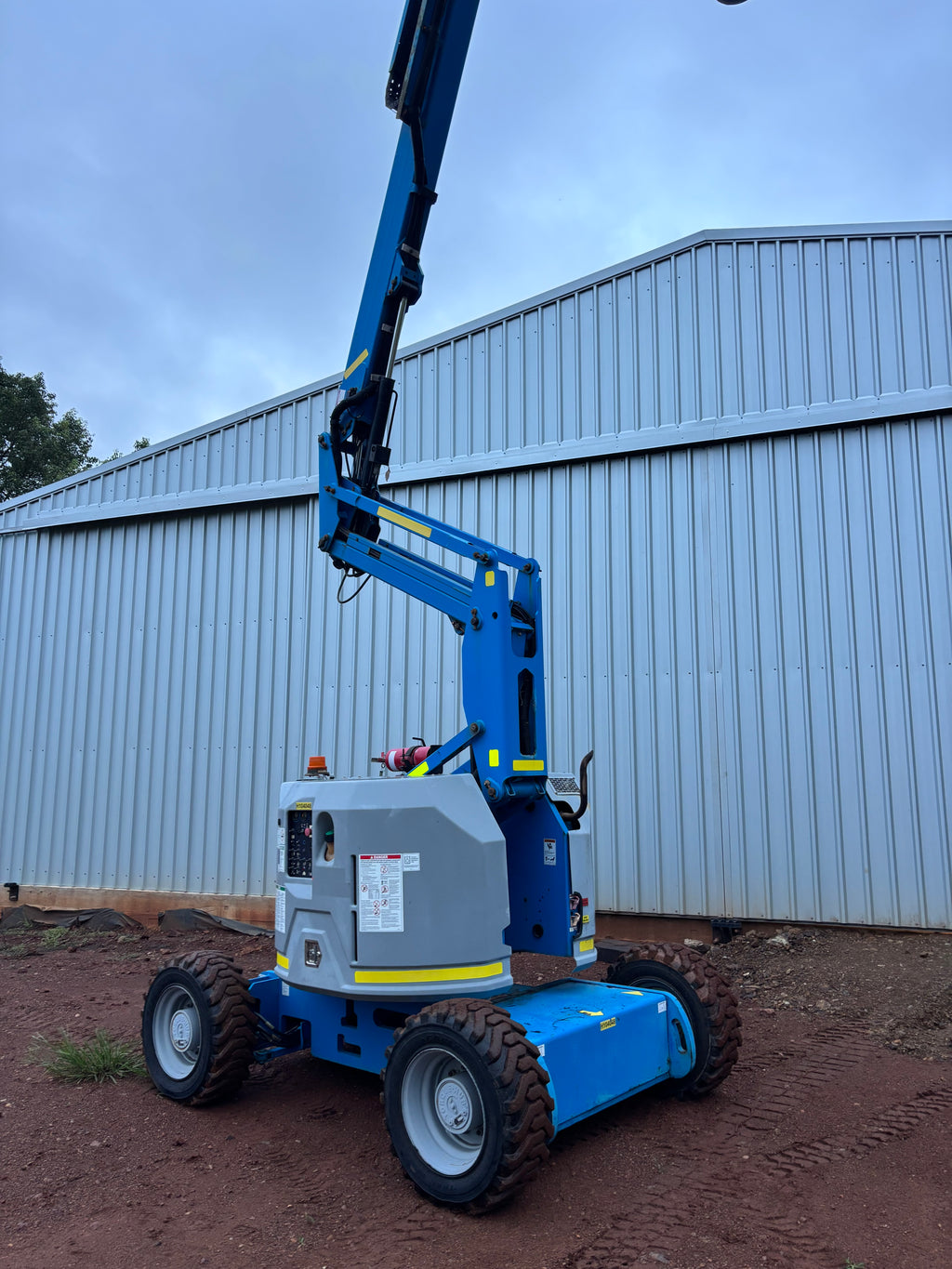 2016 Genie 4x4 EWP Z34/22 Diesel Knuckle Boom Lift