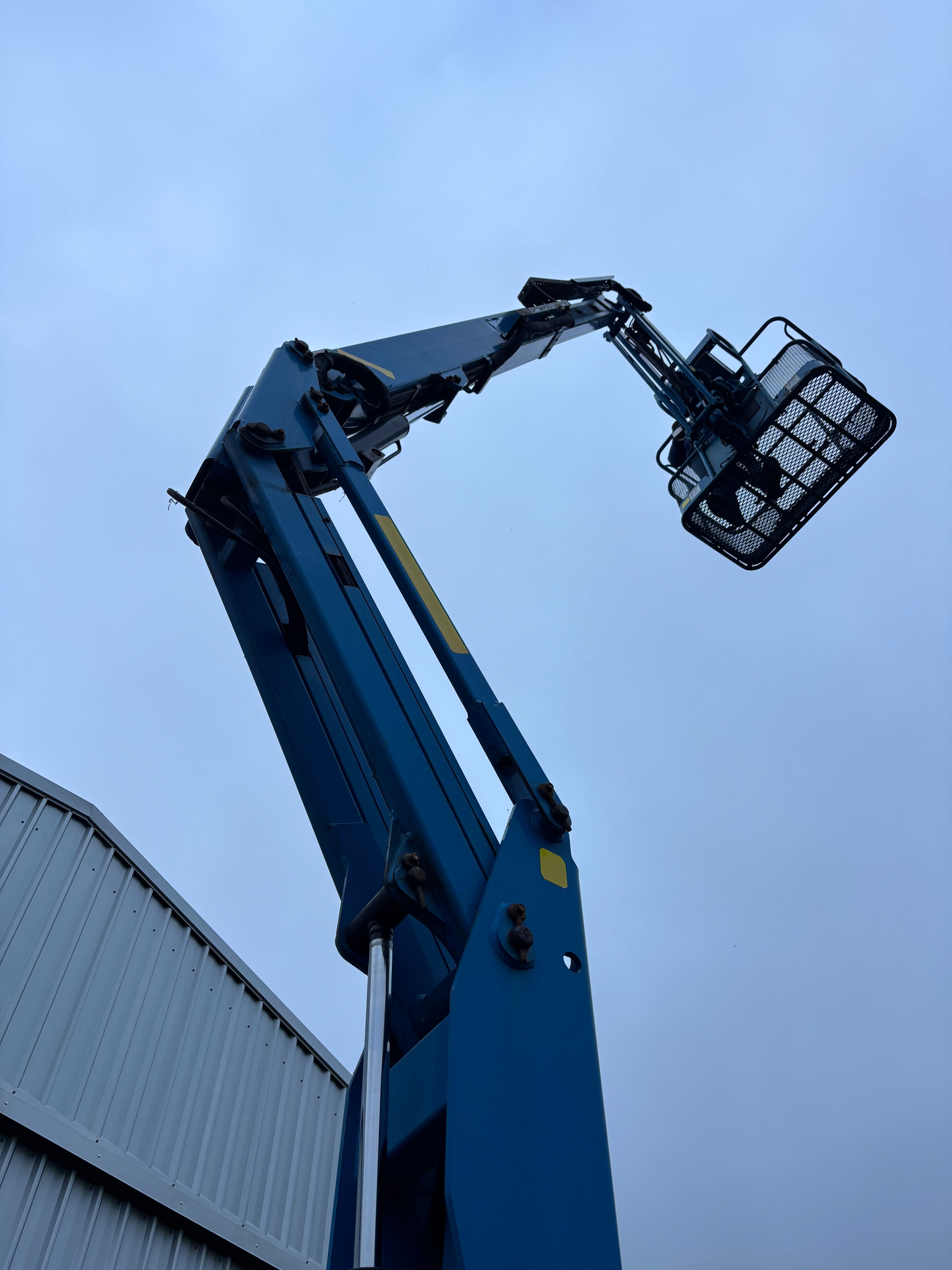 2016 Genie 4x4 EWP Z34/22 Diesel Knuckle Boom Lift