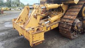 Genuine CAT D8L Quad-Barrel Multi-Shank Ripper Set